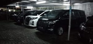 Sewa-Mobil-Alphard-Armada-Luxury-Platinum-Rentcar