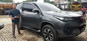 Sewa-Mobil-Supir-Harga-Murah-Platinumrentcar